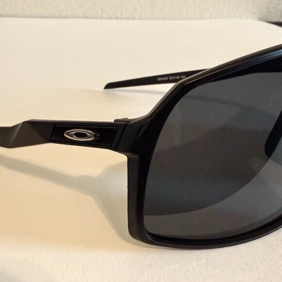 OO9406 Oakley SUTRO Matte Black Frame Silver Icons - Picture 4 of 10